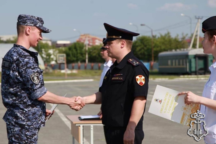 Сотрудники Росгвардии из Зауралья завершили курс профессиональной подготовки в Тюмени