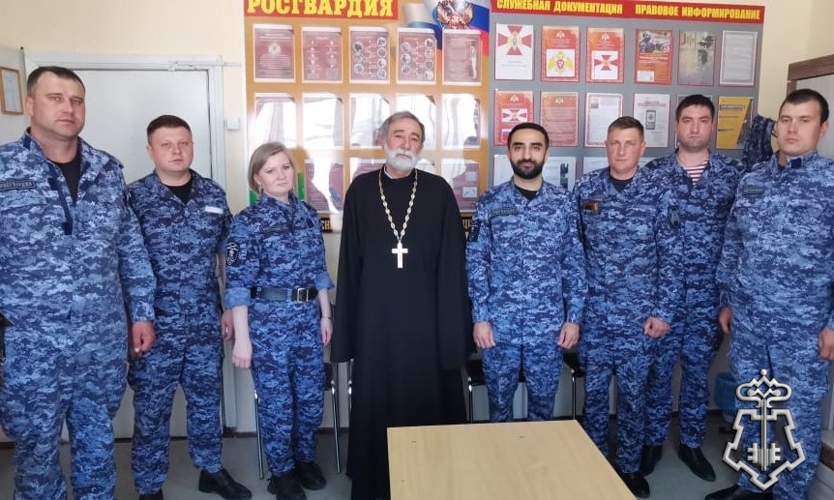 Сотрудники вневедомственной охраны провели встречи со священнослужителями