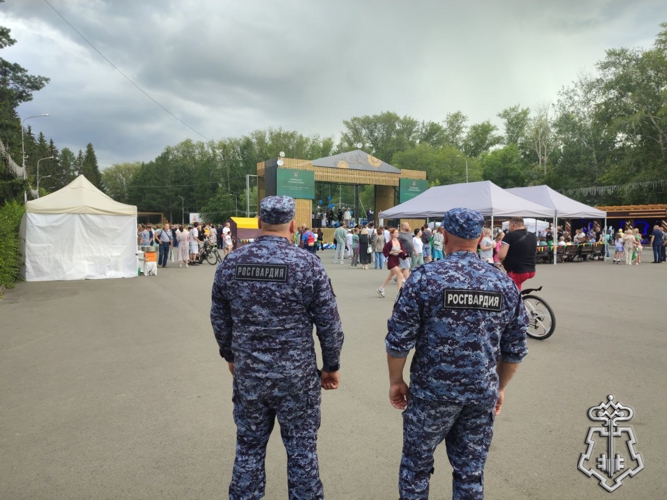 Росгвардейцы обеспечили безопасность празднования Дня семьи, любви и верности в Зауралье