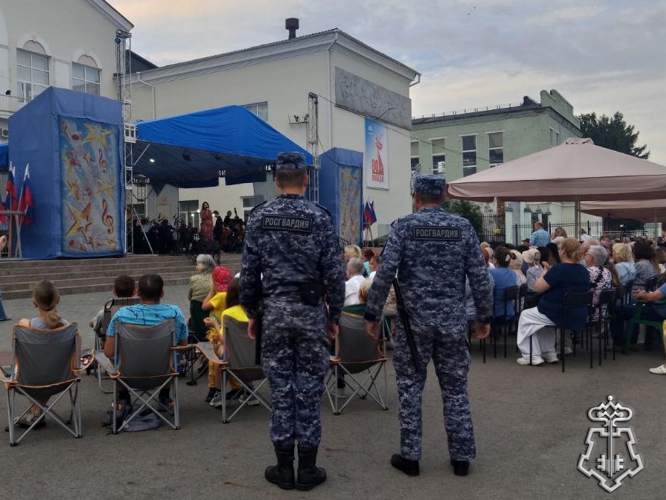 В Зауралье сотрудники Росгвардии обеспечивали безопасность на протяжении всего музыкального фестиваля 
