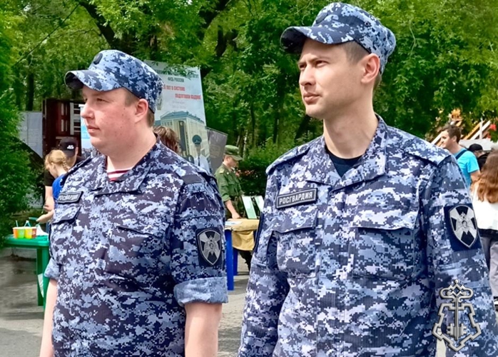 Росгвардейцы выполнили задачи по охране правопорядка на массовых молодежных мероприятиях в Курганской области
