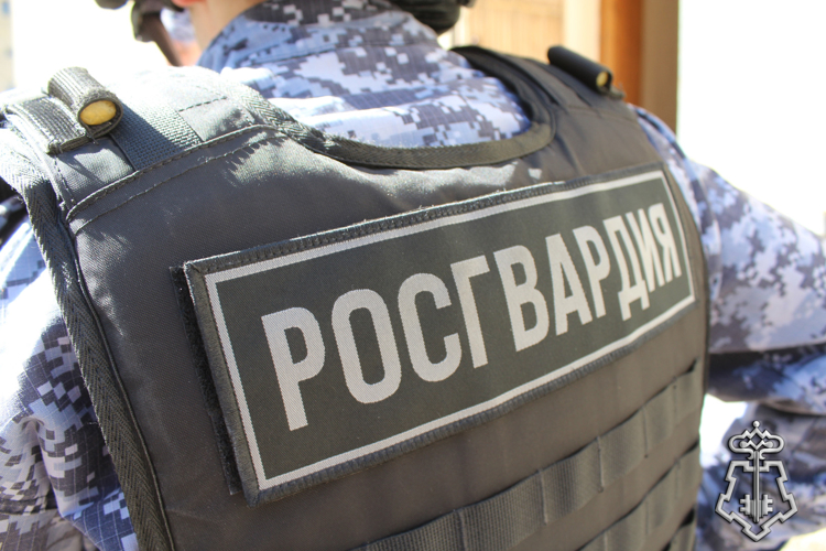 В Зауралье росгвардейцы пресекли мелкое хищение в сетевом магазине