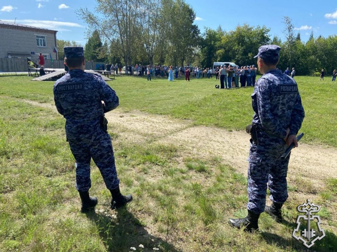 В Зауралье сотрудники Росгвардии обеспечили правопорядок в День ВДВ