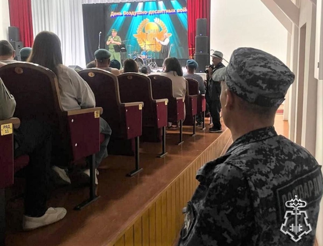 В Зауралье сотрудники Росгвардии обеспечили правопорядок в День ВДВ