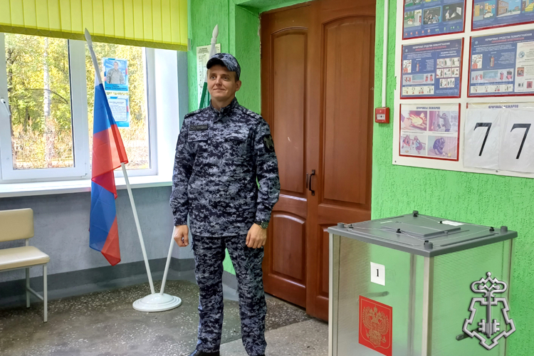 Росгвардия обеспечила безопасность Единого дня голосования в Курганской области 