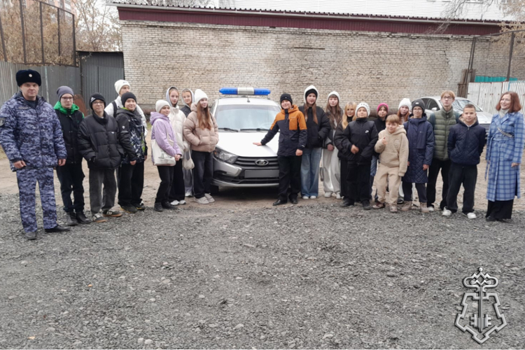 В Зауралье Росгвардия провела День открытых дверей для подшефных школьников