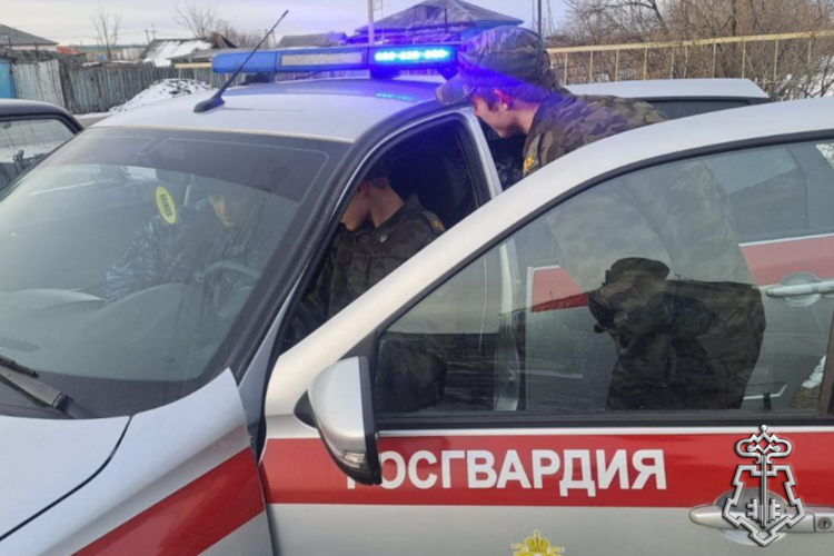  Росгвардейцы знакомят зауральских школьников с профессией защитника Отечества