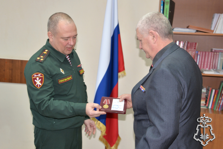 Ветеранам войск правопорядка вручили награды в Кургане 