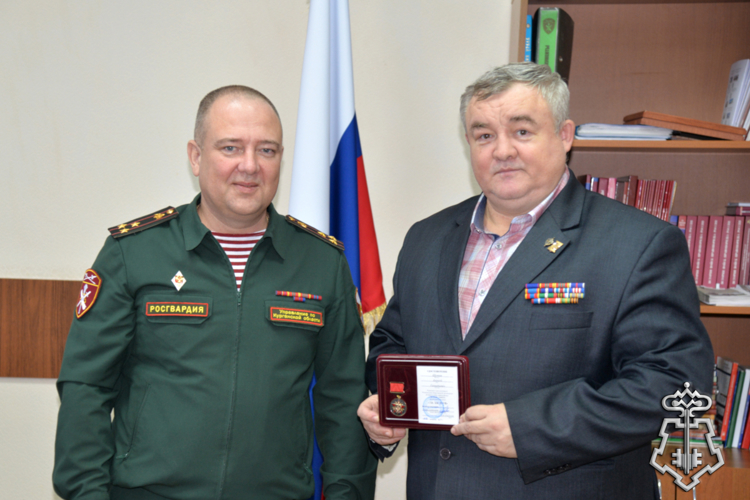 Ветеранам войск правопорядка вручили награды в Кургане 