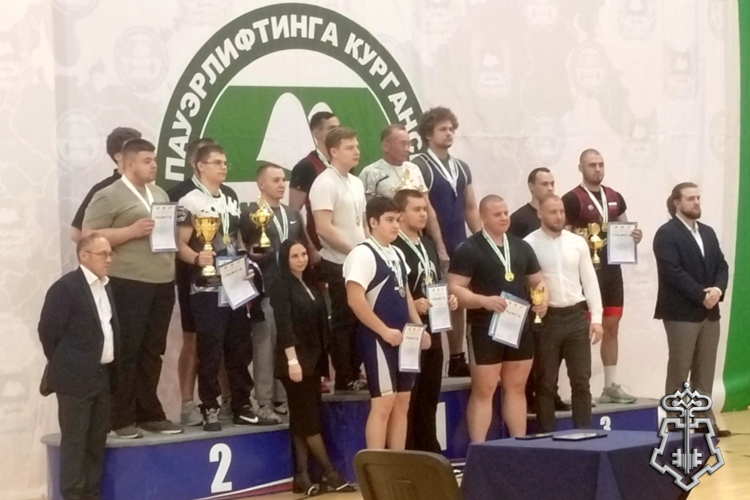 Сотрудник Росгвардии стал победителем чемпионата Курганской области по пауэрлифтингу