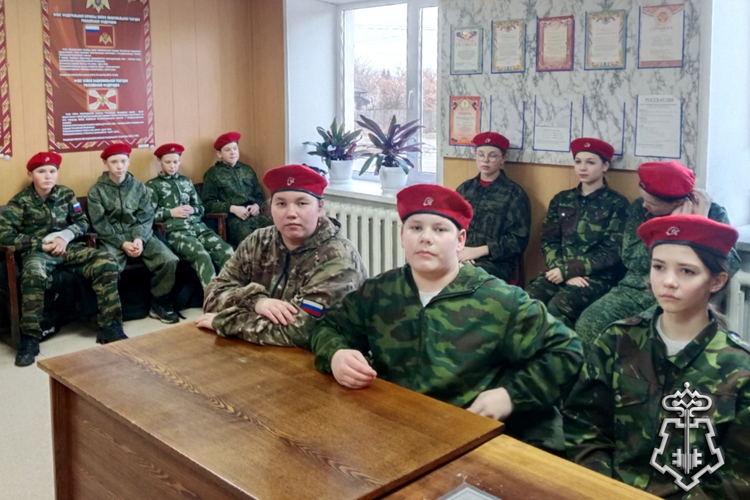 К Дню неизвестного солдата росгвардейцы провели патриотические мероприятия для зауральских школьников