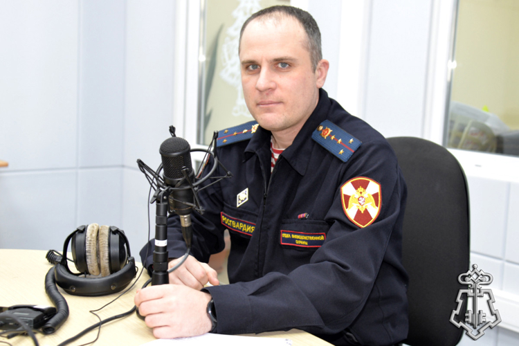 В прямом радиоэфире зауральцев пригласили на службу в подразделения Росгвардии (аудио)