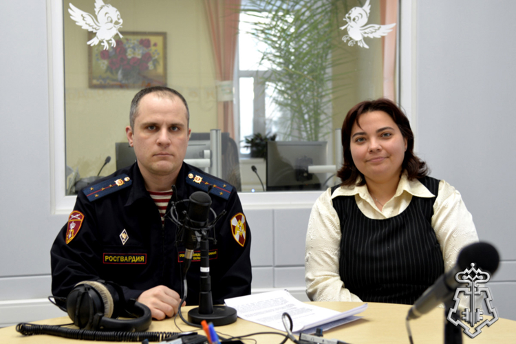 В прямом радиоэфире зауральцев пригласили на службу в подразделения Росгвардии (аудио)