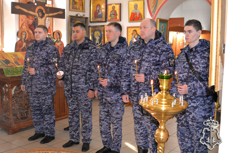 В курганском храме состоялось богослужение, посвященное Дню войск национальной гвардии