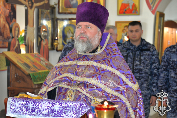 В курганском храме состоялось богослужение, посвященное Дню войск национальной гвардии