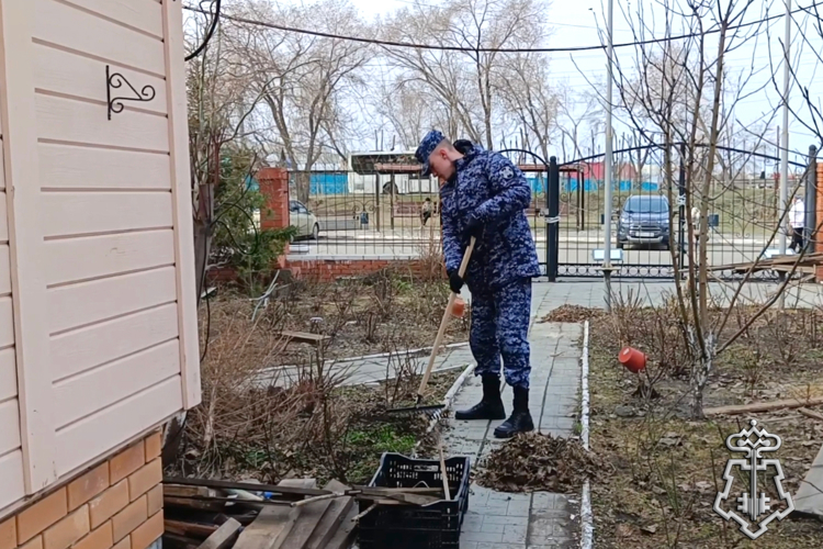 В весенних субботниках приняли участие росгвардейцы в Зауралье