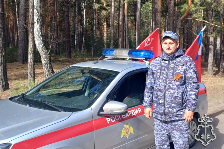 В Кургане росгвардейцы отправились в автопробег по памятным местам