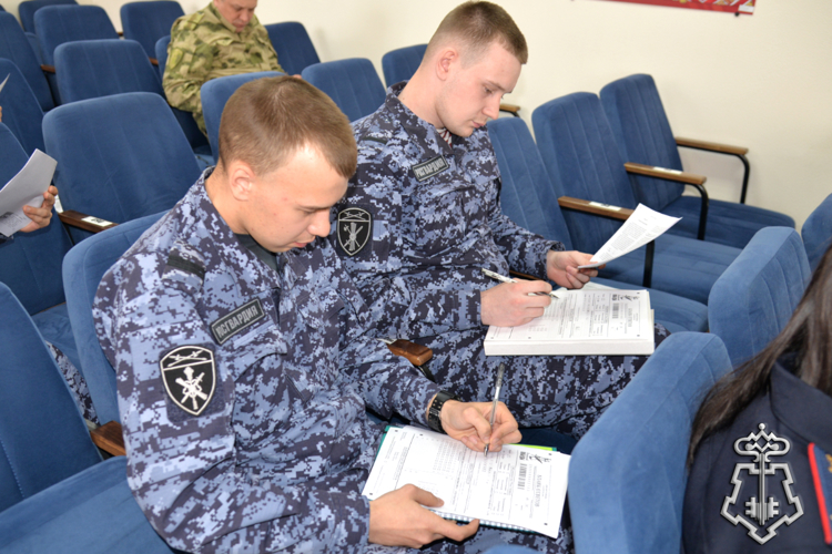 В Зауралье росгвардейцы написали «Диктант Победы» 