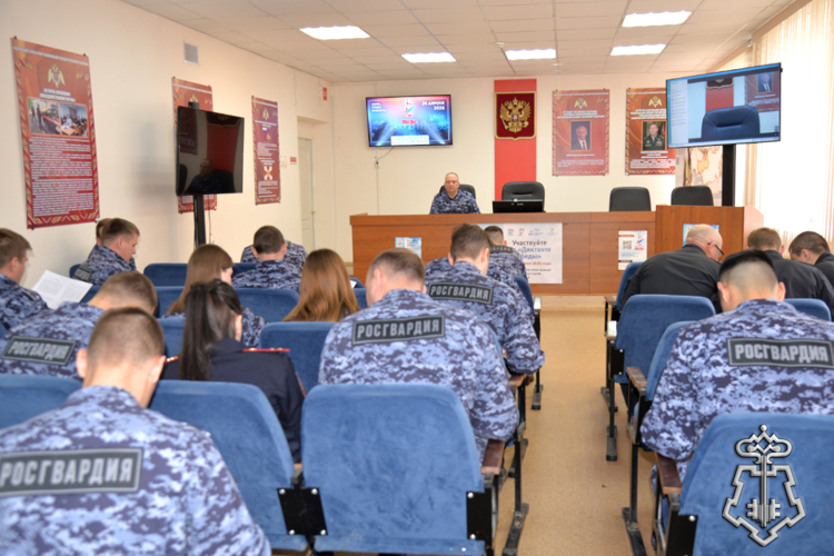 В Зауралье росгвардейцы написали «Диктант Победы» 