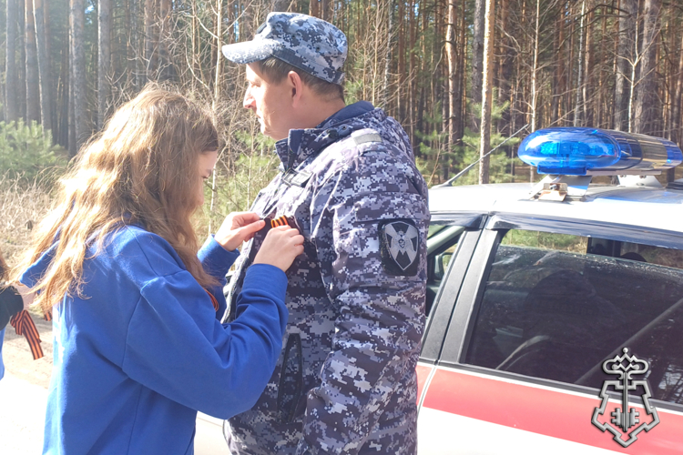 В Кургане росгвардейцы отправились в автопробег по памятным местам
