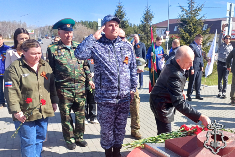 В Кургане росгвардейцы отправились в автопробег по памятным местам