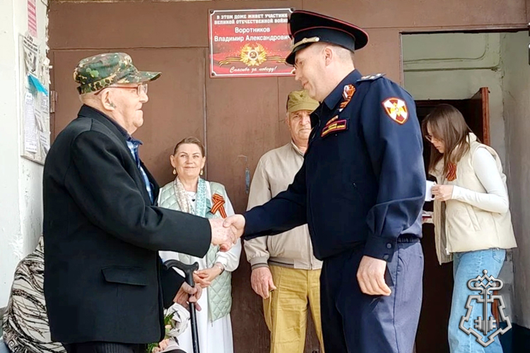 Ветерана Великой Отечественной войны чествовали росгвардейцы в Зауралье