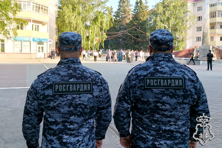Росгвардия обеспечила безопасность в День памяти и скорби в Курганской области