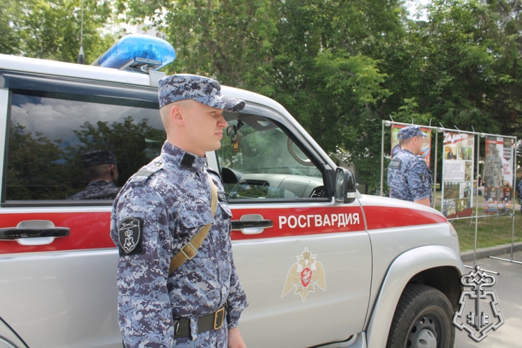 Росгвардия организовала интерактивную выставку на праздновании Дня России в Кургане