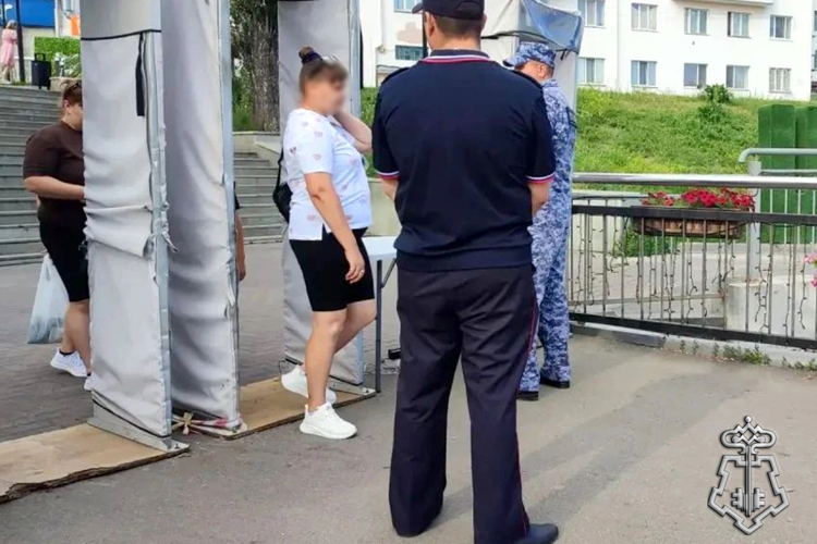 Росгвардейцы обеспечили безопасность празднования Дня семьи, любви и верности в Зауралье