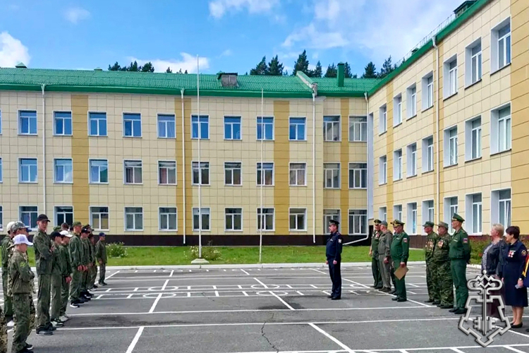 «Познавательные встречи с сотрудниками Росгвардии прошли для юных зауральцев