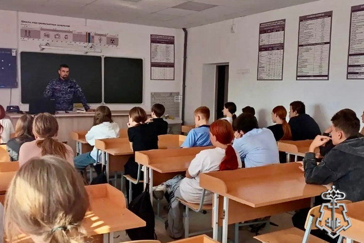В Зауралье сотрудники вневедомственной охраны Росгвардии встретились со школьниками