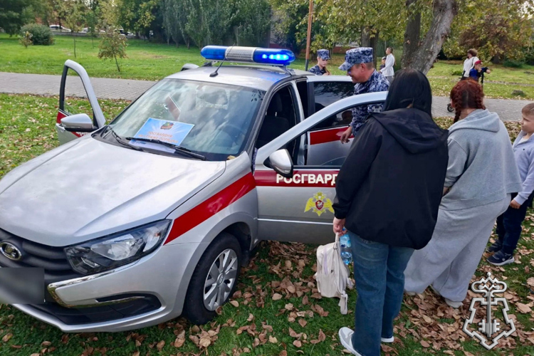 В Зауралье сотрудники вневедомственной охраны Росгвардии встретились со школьниками