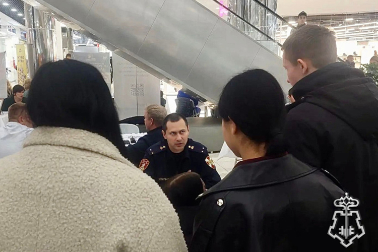 Росгвардейцы рассказали о службе в ведомстве на ярмарке вакансий в Кургане